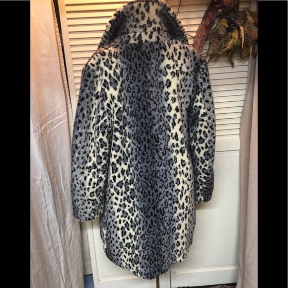 Chadwicks- Ombré grey faux leopard fur coat - Picture 2 of 8